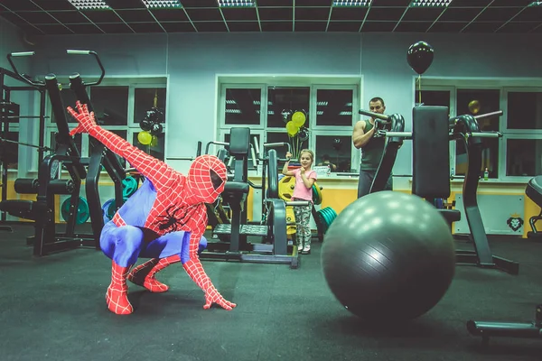 Russia Yaroslavl Nov 2018 Animators Iron Man Spider Man Fitness — Stock Photo, Image