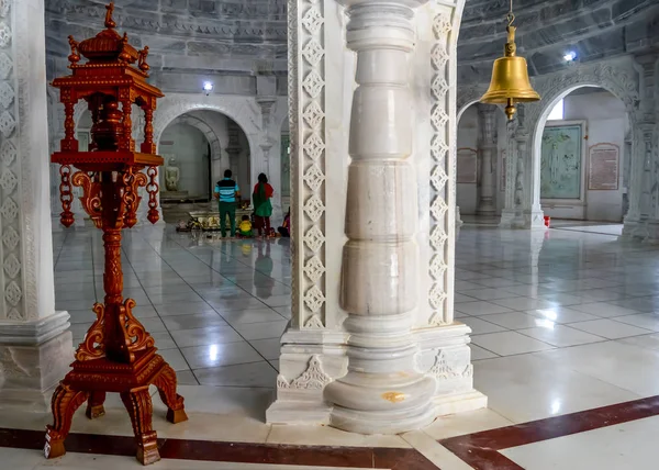 Belle Conception Lampe Éclairage Métallique Luxe Intérieur Temple Jain Sculpture — Photo