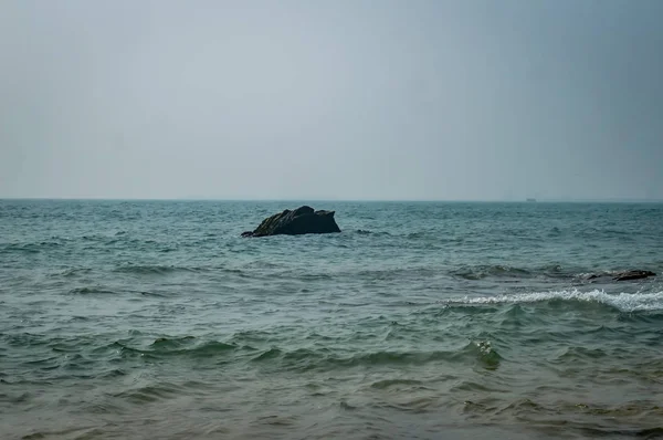 Hermosa Orilla Rocosa Del Mar Amanecer Atardecer Wild Empty Playa —  Fotos de Stock