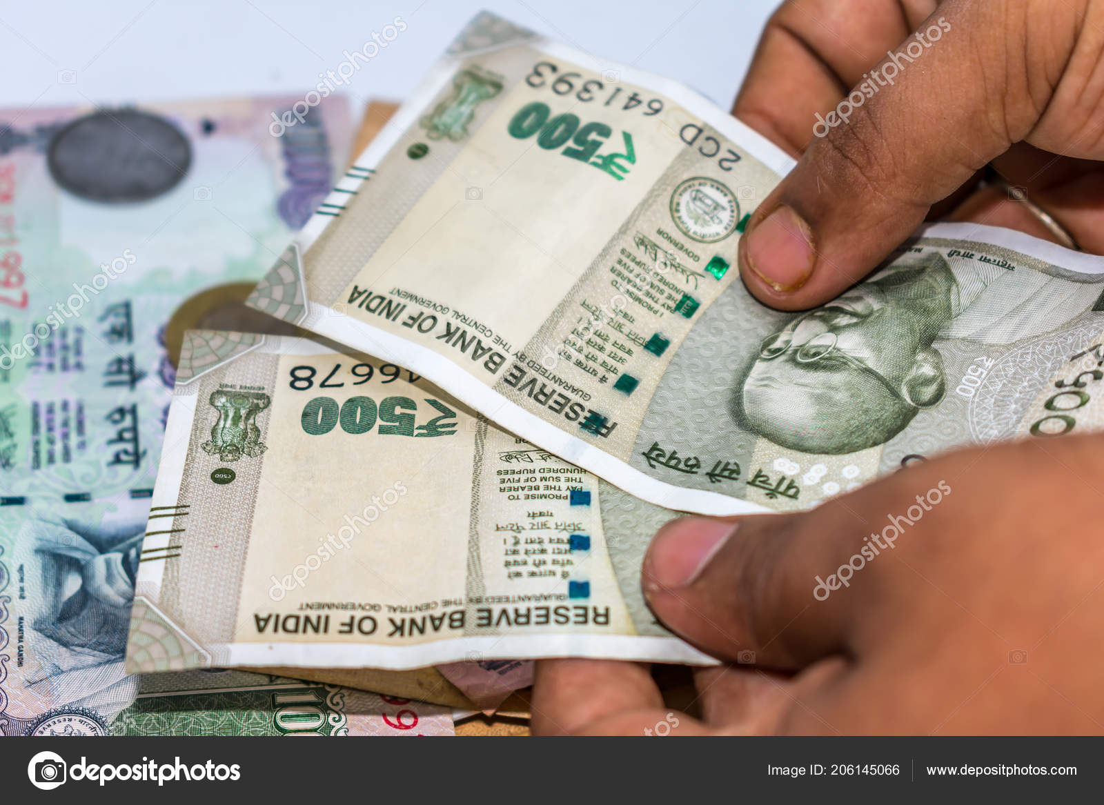 选择焦点从业务中获利新的500印度卢比货币的结构和背景为商业投资做好准备用一系列新的印度卢比镇压印度政府的腐败——