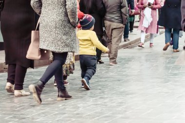 Mg Marg Gangtok Sikkim Hindistan Aralık, 26, 2018: İnsanlar alarak A yürümek üstünde Noel tatili meşgul Mg Marg sokakta. Seçici odak.