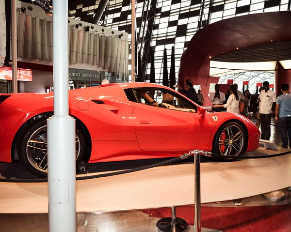 Dubai October 2018 Ferrari Enzo Display Auto Show Pavilion Visitors — Stock Photo, Image