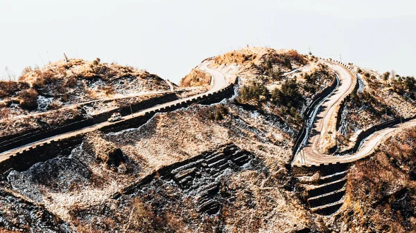 祖鲁克山顶是丝绸之路的中转站 从赛比视点出发 位于锡金喜马拉雅山下游崎岖的地形上 从西藏到印度的历史性丝绸之路和令人欣喜的目的地 — 图库照片