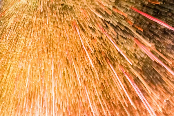 Fogos de artifício iluminar e luz pintada em formas com sparkler à noite. Abstrato movimento borrão confuso Pintura com trilha de luz para fundo abstrato . — Fotografia de Stock