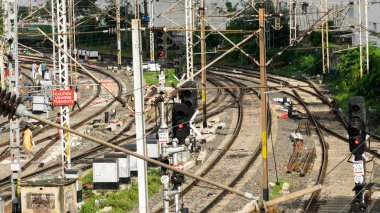 Howrah, Kolkata, 20 Ağustos 2019 – Bir İstasyon Platformu alanında Güney Doğu Demiryolu'nun en karmaşık Hint demiryolu nun görünümü. Hindistan Ulusal demiryolu sistemi dördüncü büyük demiryolu ağıdır