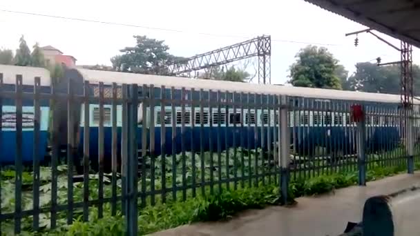 Mithila Express 13021 Howrah Junction Raxual Junction Tren Indio Alta — Vídeos de Stock