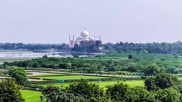 Taj Mahal Longe Uma Visão Diferente Muito Distante Taj Mahal — Fotografia de Stock