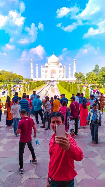 Canto Persone Visitatori Arrivano Taj Mahal Tramonto Alte Folle Sono — Foto Stock