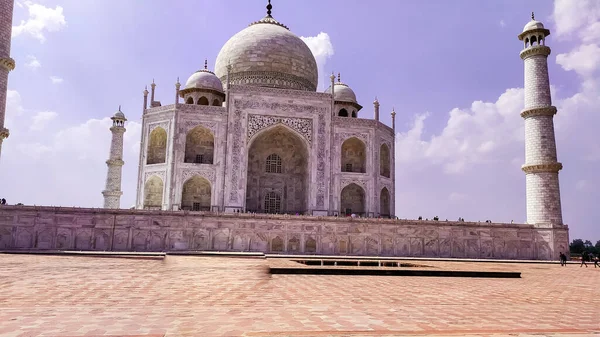 Önünde Büyük Bir Pavyon Bulunan Taj Mahal Mozolesi Mughal Mparatoru — Stok fotoğraf