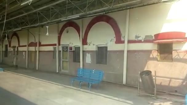 Pemandangan Tundla Junction Railway Station Setelah Lockdown Train Journey Video — Stok Video