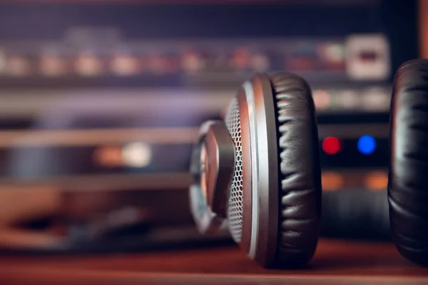 Headphones Computer Desk Toning — Stock Photo, Image