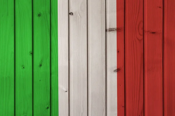 Bandiera d'Italia sullo sfondo di tavole di legno. Carta da parati per installazione e design. Spazio per testo . — Foto Stock