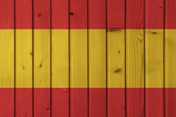 Bandeira da Espanha no fundo de tábuas de madeira. Papel de parede para instalação e design. Espaço para texto . — Fotografia de Stock