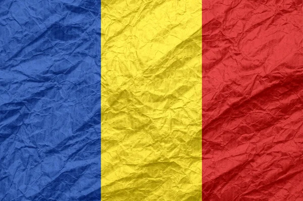 Флаг Румынии на старой смятой бумаге . — стоковое фото