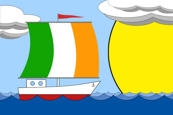 Πλοίο με ένα πανί το χρώμα της σημαίας της Ιρλανδίας επιπλέει στη θάλασσα κατά τη διάρκεια της ημέρας κάτω από ένα γαλάζιο ουρανό με σύννεφα και τον ήλιο. — Φωτογραφία Αρχείου