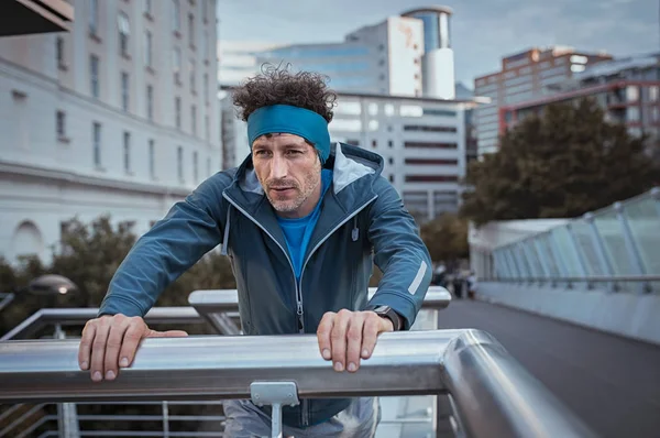 Mature Jogger Headband Resting Workout Winter Day Tired Runner Taking — Stock Photo, Image