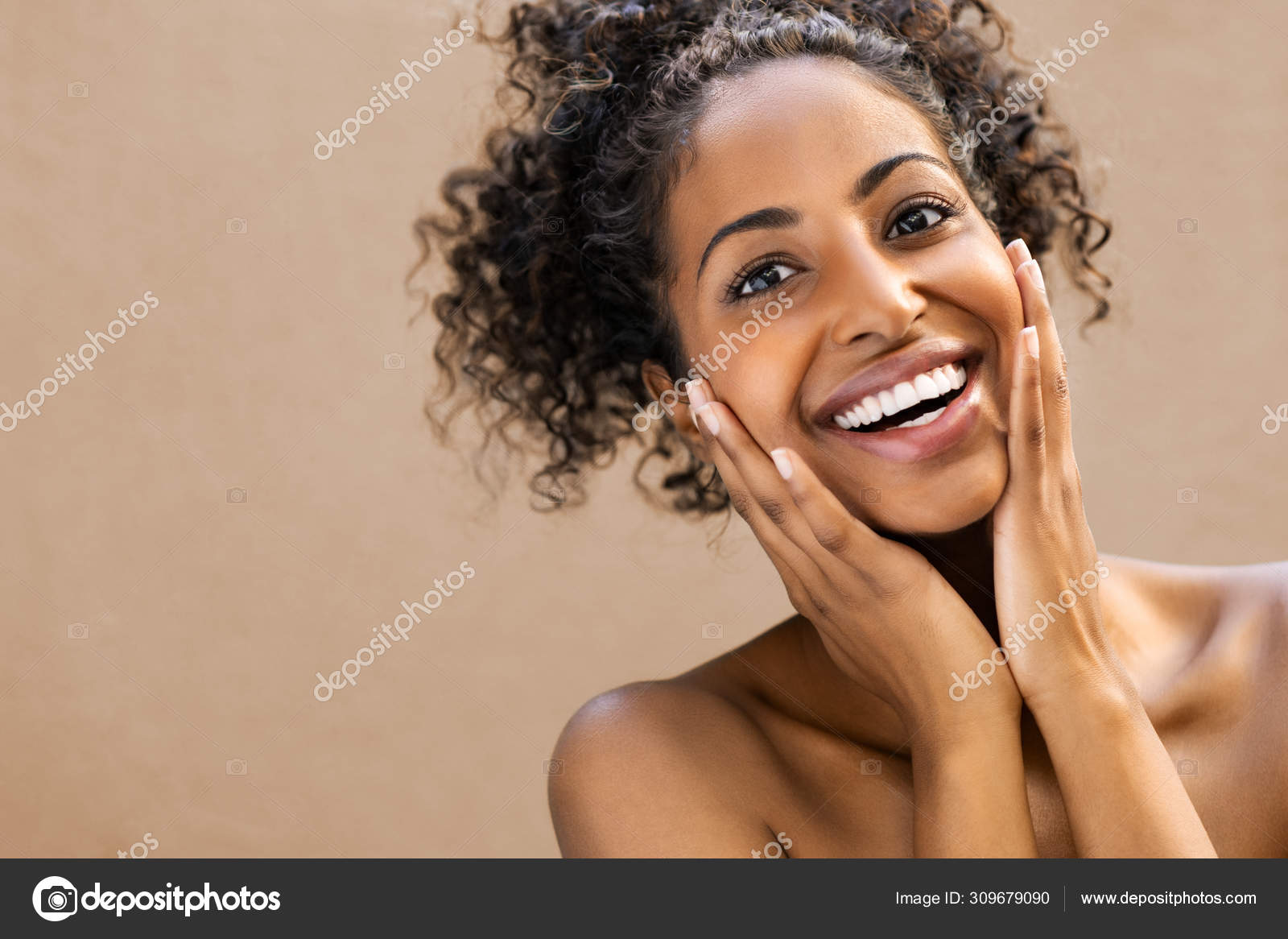 Surprised beautiful black woman Stock Photo by ©ridofranz 309679090