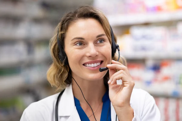 Portrait Mid Adut Woman Pharmacist Talking Client Headset Pharrmaceutical Call — Stock Photo, Image