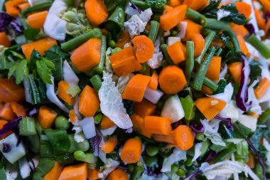 Bir şehir Pazar durak üzerinde karışık salata.