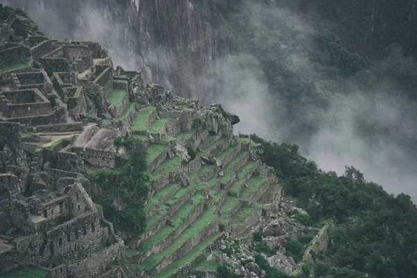 Machu Picchu sten och dimma. — Stockfoto