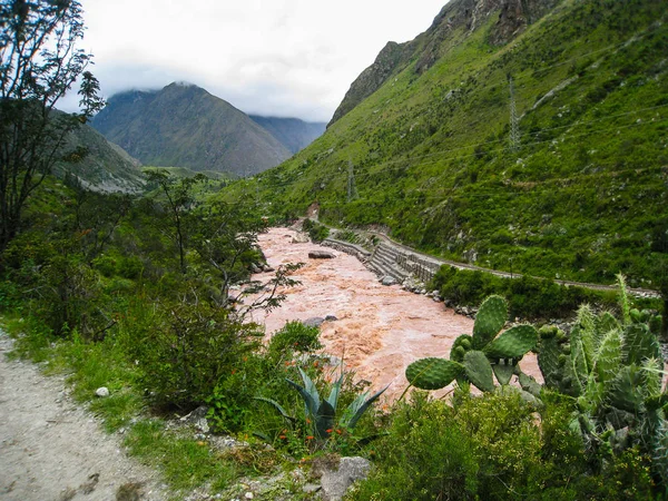 Valle Sagrado del Río Urubamba. Perú. Sudamérica. No hay gente . — Foto de Stock