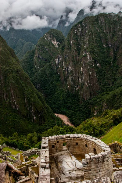 Maison ronde au Machu Picchu . — Photo