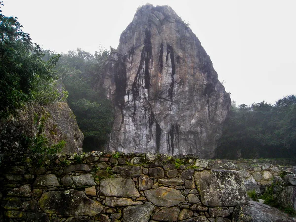 İçin Peru Machu Picchu Inca Trail boyunca taş antik Harabeleri.
