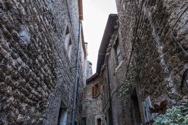 Paredes de uma rua medieval da cidade . — Fotografia de Stock