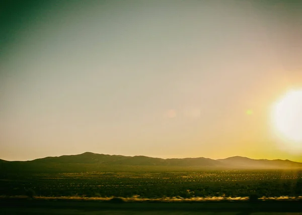 墙纸背景风景内华达沙漠谷从汽车 道路旅行摄影 没有人 — 图库照片