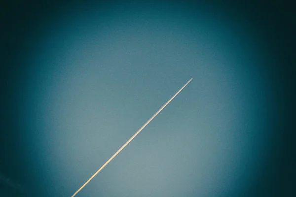 Обои Фона Самолета След Голубом Небе Эффект Виньетты — стоковое фото