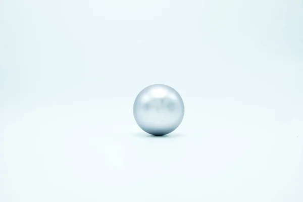 Tek renkli zarif Noel duvar kağıdı arka plan ağaç süsleri. Şık tatil görüntü siyah beyaz.