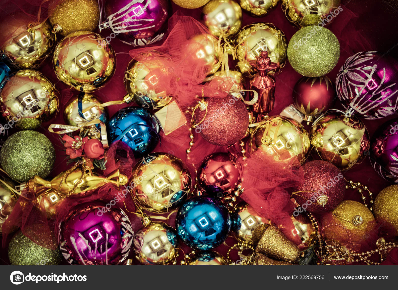ボールやお祝いツリーの装飾品のクリスマス活気に満ちたカラフルな壁紙背景テクスチャ ストック写真 C Alevecchi Gmail Com