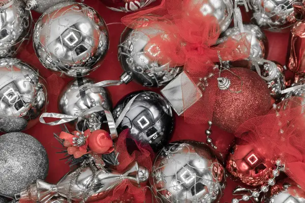 Υφή Φόντου Ζωντανή Ταπετσαρία Πολύχρωμα Χριστουγεννιάτικες Μπάλες Και Στολίδια Για — Φωτογραφία Αρχείου