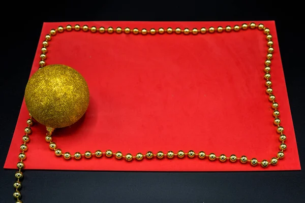 Fondo Pantalla Espacio Copia Roja Con Acorde Borde Dorado Bola — Foto de Stock