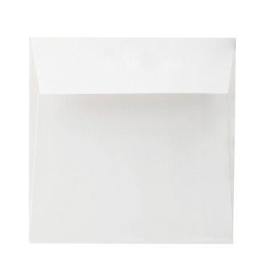 Beyaz bir arka plan üzerinde izole boş zarf yakın çekim.