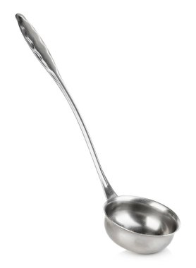 Beyaz arka plan üzerinde izole çorba kepçe yakın çekim.