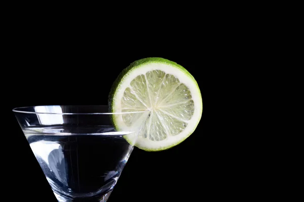 Lime Slice Cocktail Glass Dark Background — Stock Photo, Image