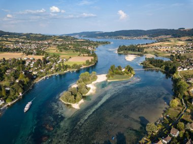 Ren Nehri Konstanz Gölü, başlangıç bölümünün hava dron fotoğrafçılığı: adacık Werd, Stein am Rhein, İsviçre