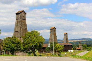 Tuz 1910s içinde sondaj için kullanılan vintage derricks Bad Zurzach içinde. Sonuç olarak, tuz yok, ama sıcak bahar bulundu. Bad Zurzach Avrupa'nın en büyük kaplıca tesisi olduğunu. 