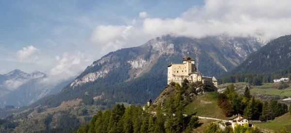 Panorama View Tarasp Valley Tarasp Castle Built 11Th Century Swiss — Stock Photo, Image