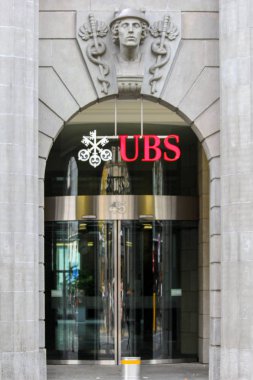 Zürih, İsviçre - 12 Nisan. 2013: Ubs, şehrin finans merkezi Zürih, İsviçre, İsviçre en büyük Bankası, Merkez