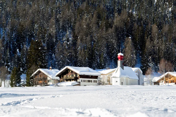 Swiss Alps Village Houses Small Church Red Dome Snowy Winter — Stock Photo, Image