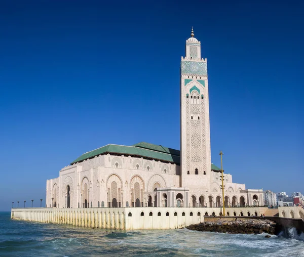 Panoramautsikt Över Hassan Mosque Från Strandpromenaden Vid Havet — Stockfoto