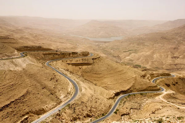 Bochtige Snelweg Grote Slenk Met Woestijnlandschap Jordanië Wadi Mujib King — Stockfoto