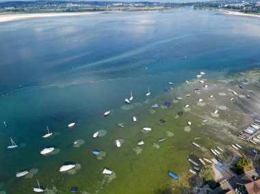 150 yıldır Avrupa'da en az yağış alan 2018 yazında Konstanz Gölü'nün drone'u ile havadan görüntü.