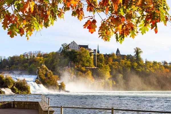 Rheinfall Der Größte Wasserfall Europas Der Farbenfrohen Herbstsaison — Stockfoto
