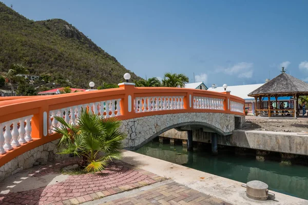 Phillipsburg Maarten Julho Uma Ponte Colorida Sobre Este Pequeno Canal — Fotografia de Stock