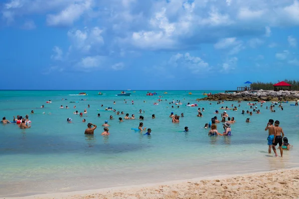Princess Cays Bahamas July Fun Filled Family Beach Scene July — Stock Photo, Image