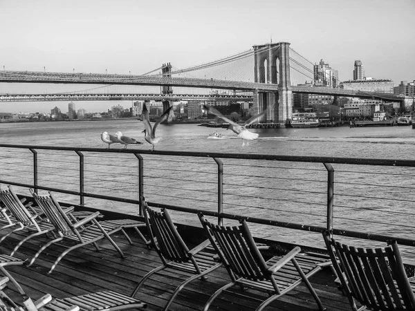 Vacker Utsikt Över Brooklyn Bridge Från South Seaport Nedre Manhattan — Stockfoto