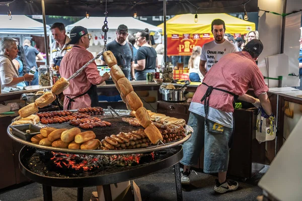 Stojan na horkou klobásu — Stock fotografie